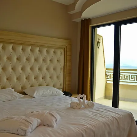 Hotel Mirage -